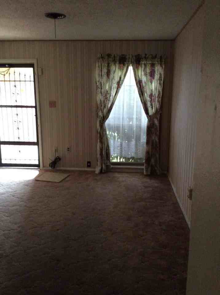 4712 NW Ridgecrest Dr - Photo 2 of 5