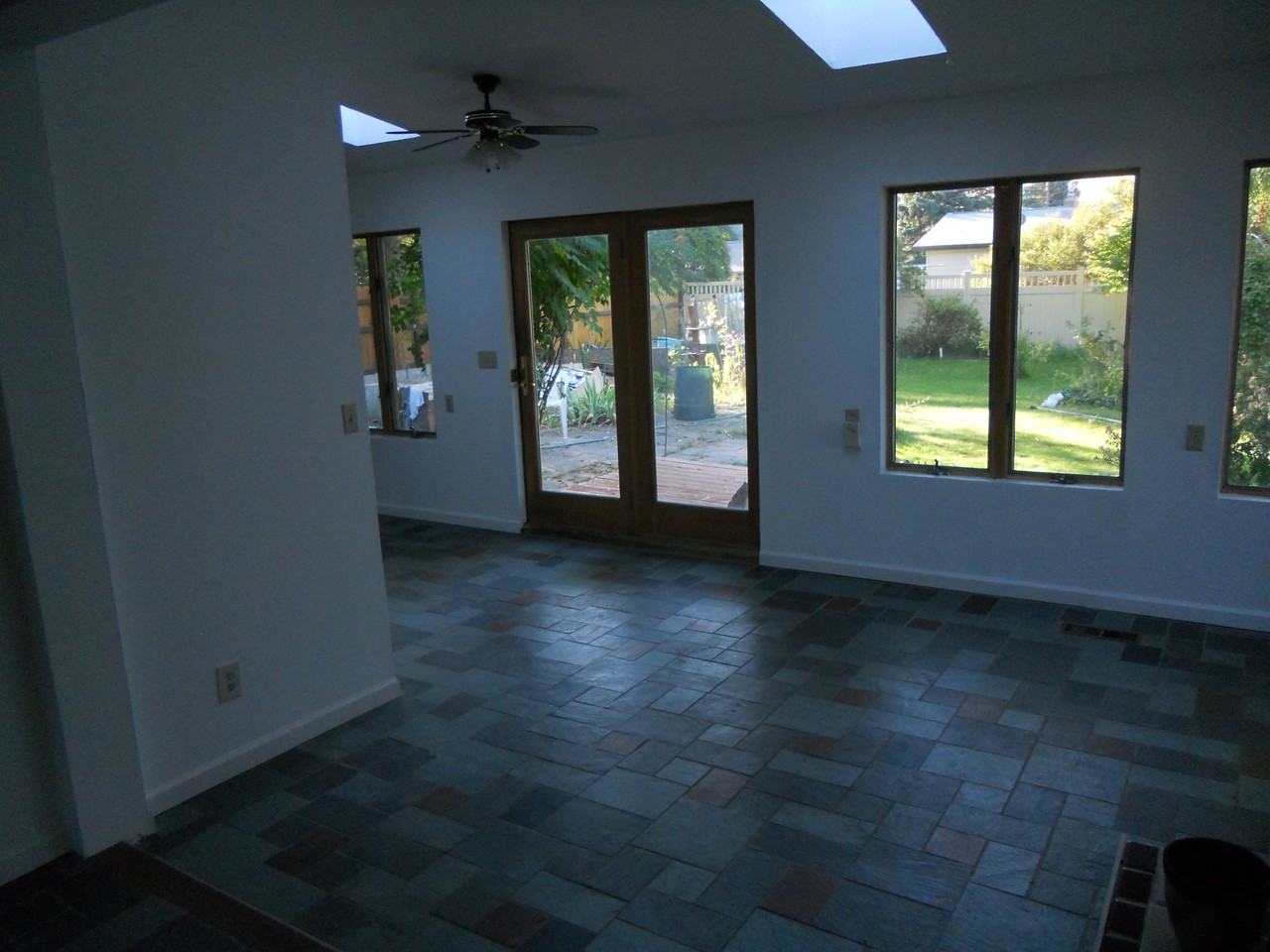 91 Lacota Dr - Photo 2 of 5