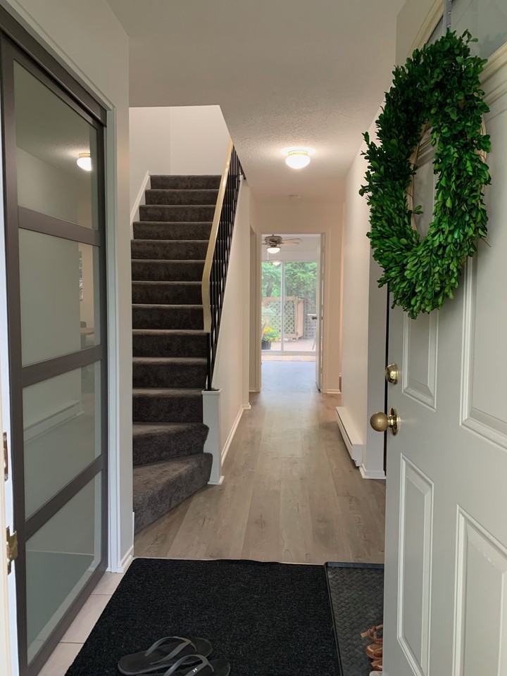77 Peary Way - Photo 3 of 26