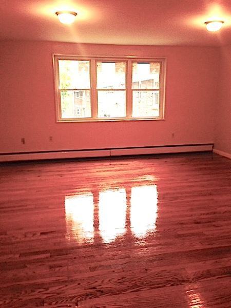 554 Eastern St - Photo 2 of 5