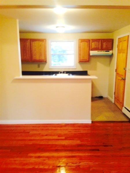 554 Eastern St - Photo 3 of 5