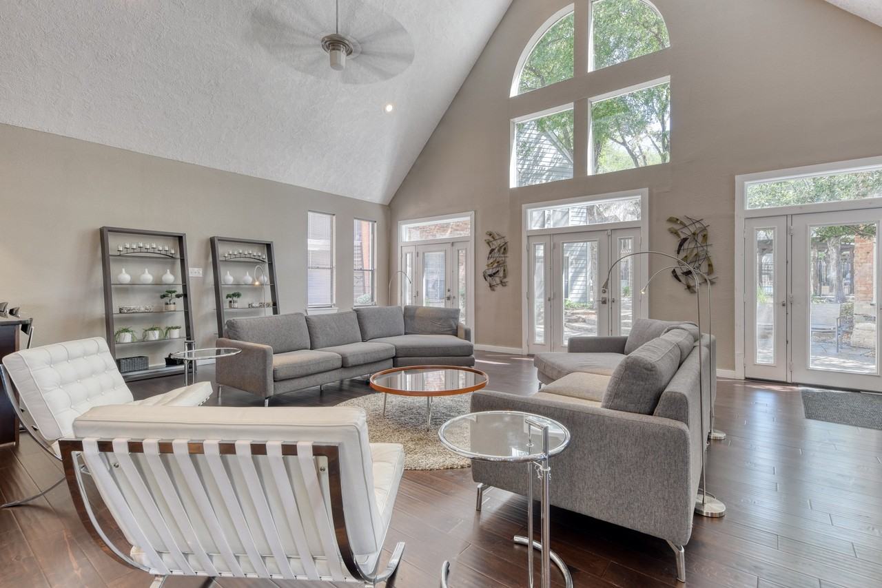 Stone Chase - Photo 7 of 18