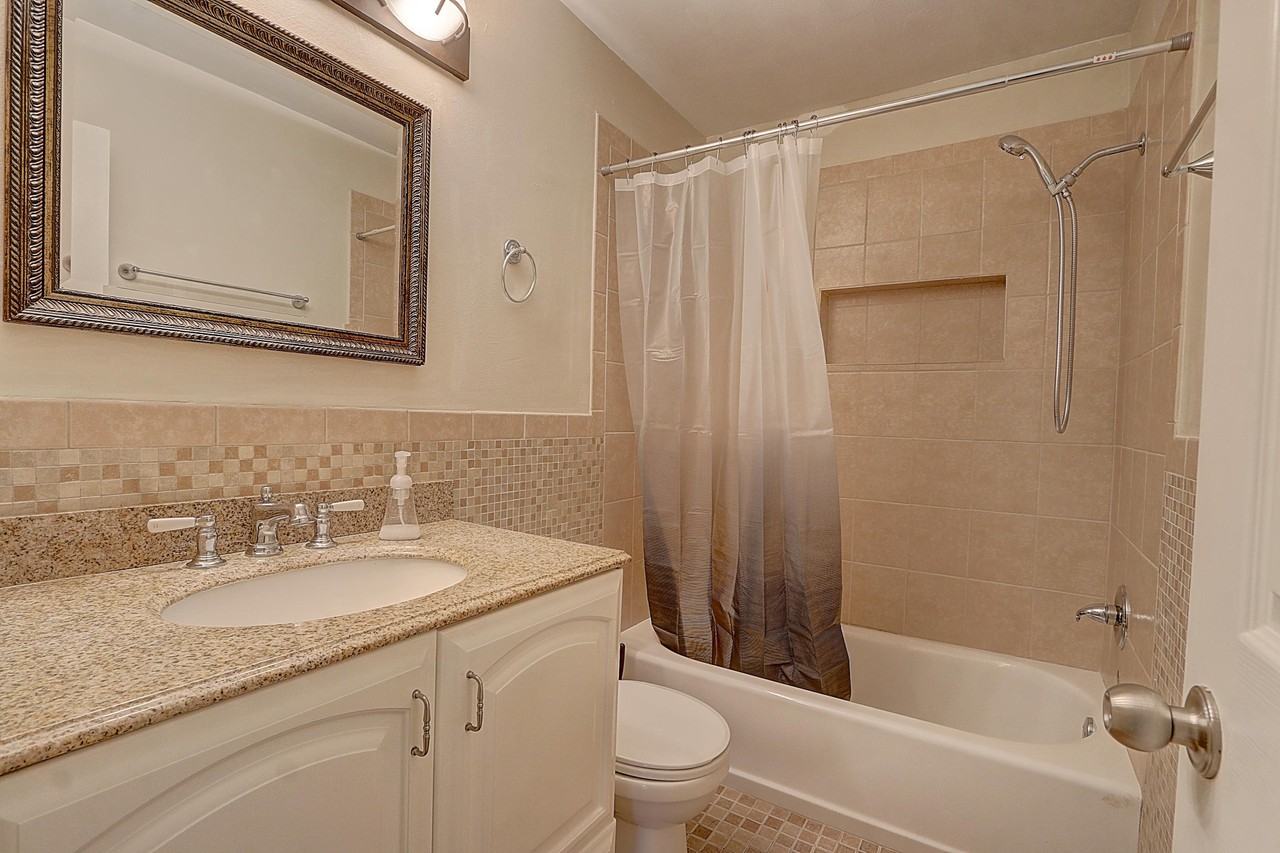 Mayflower Dr - Photo 2 of 7