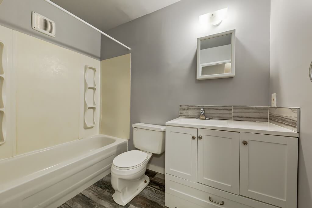 Lenita Manor - Photo 5 of 22