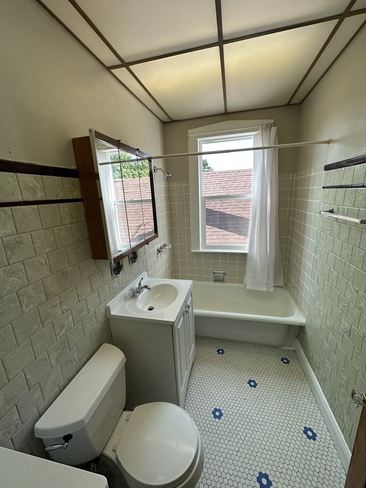 5349 South Fairfield Avenue #2 - Photo 5 of 7