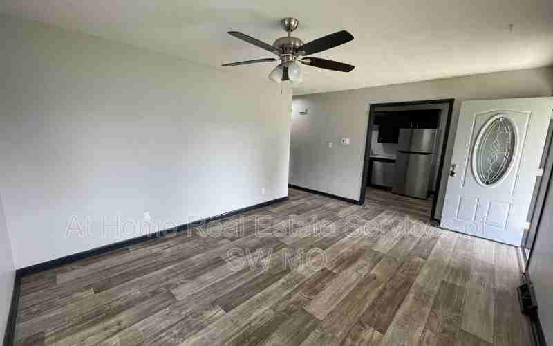 2154 S Delaware Ave - Photo 3 of 7