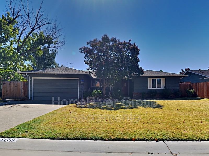 1108 Lancaster Way - Photo 2 of 26