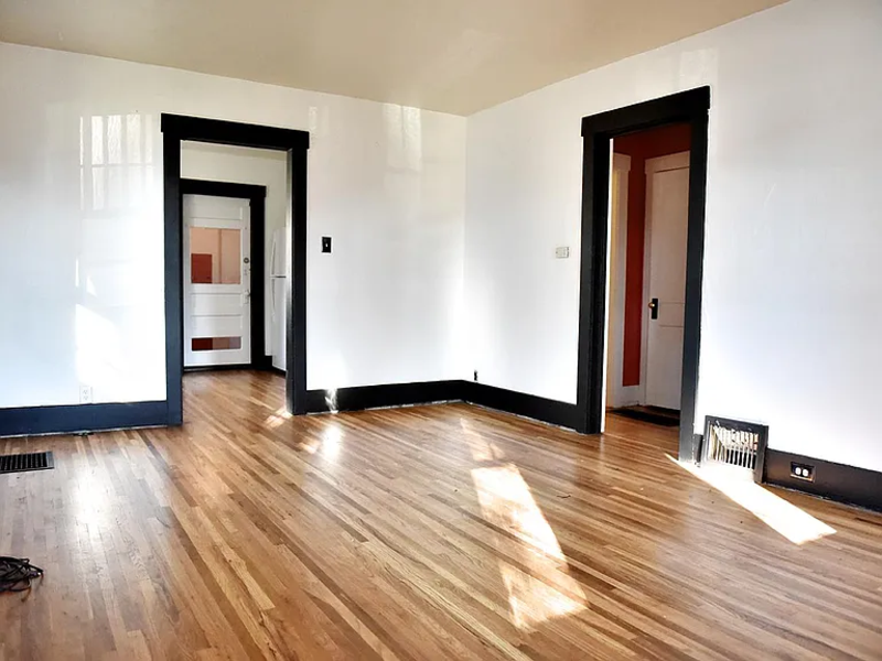 2117 7th Ave - Photo 3 of 9