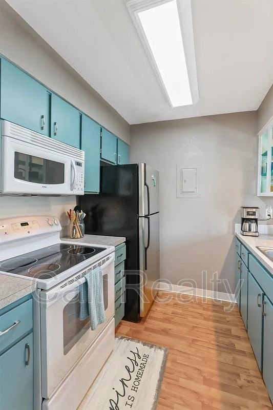 222 N Hutchinson Rd #304 - Photo 5 of 11