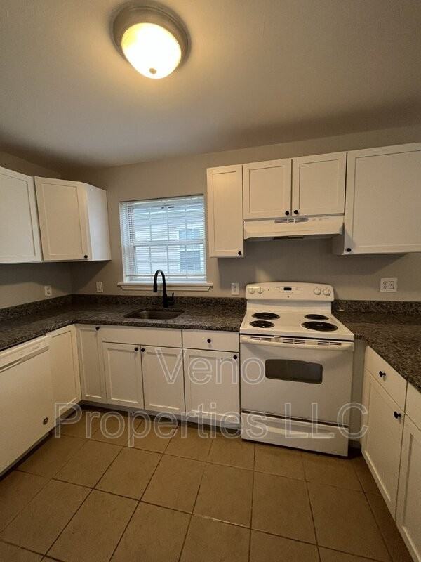 5 Zachary M Ave - Photo 2 of 16