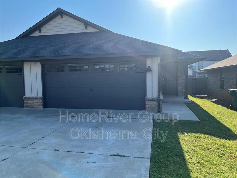 11412 Keystone Cir - Photo 2 of 16