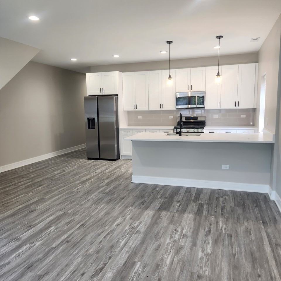 South South Prairie Avenue #2 - Photo 2 of 18