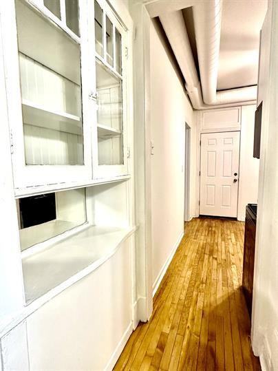 2303 South Oakley Avenue - Photo 3 of 11