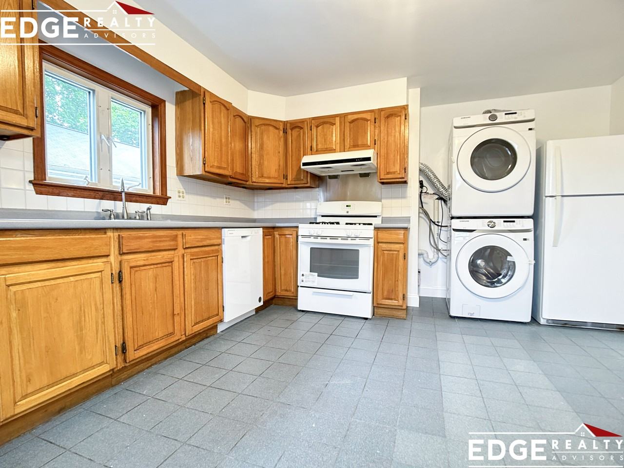 38 Vineland St #2 - Photo 2 of 11