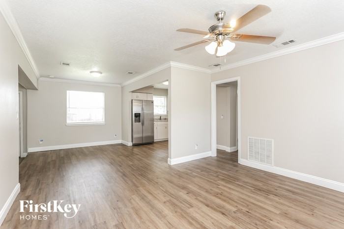 11514 Harlan Dr - Photo 2 of 16