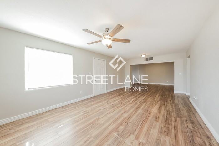 5335 W Myrtle Ave - Photo 3 of 15