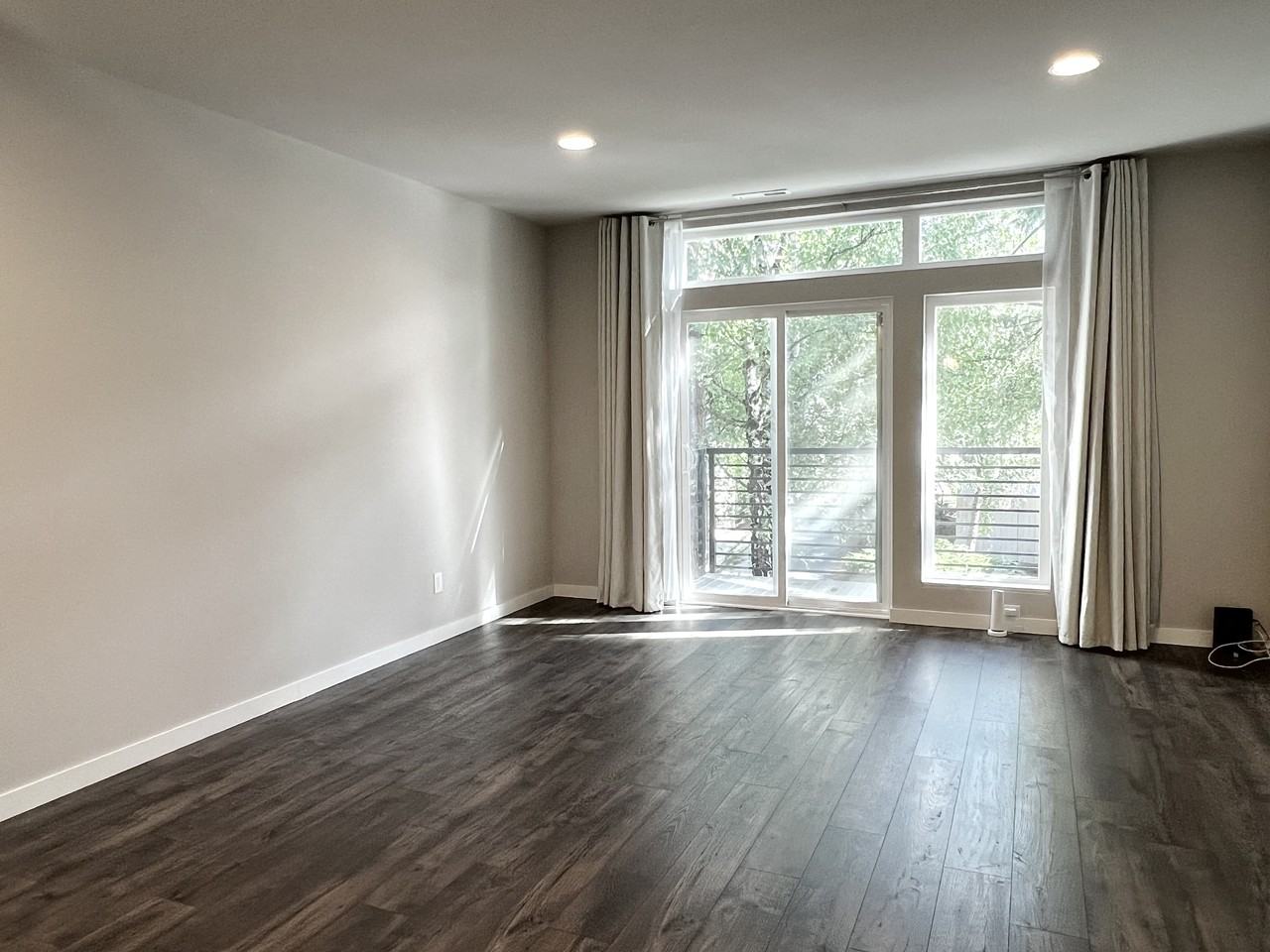 13909 Ne 15th Ct #38 - Photo 2 of 29