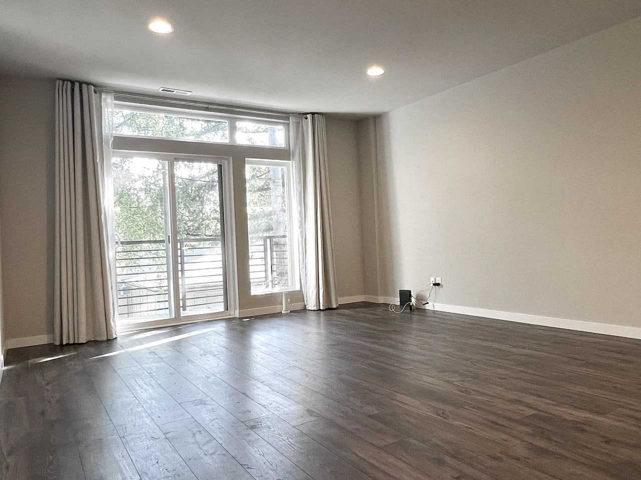 13909 Ne 15th Ct #38 - Photo 3 of 29