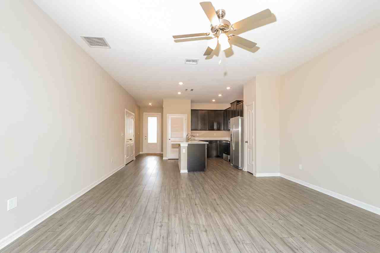 1723 Party Pl - Photo 5 of 22