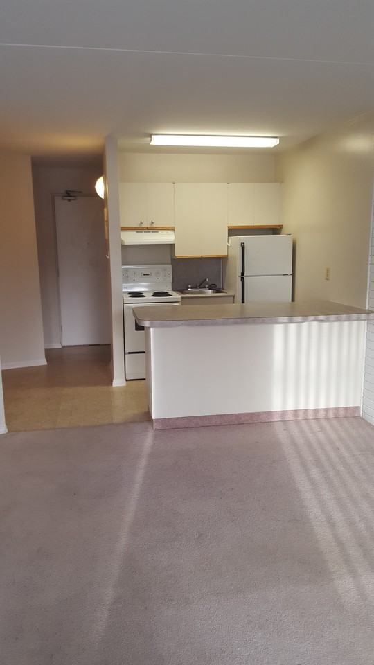 Parkwood Square Apartments 170 Watt St, Winnipeg, MB R2L 2B5 Zumper