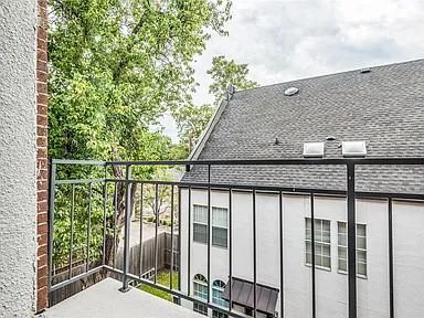 Oram Square Apartments - Photo 3 of 9