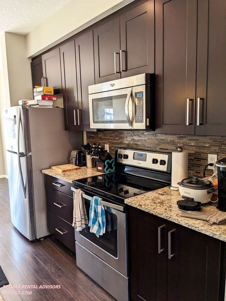 30 Copperpond Rise Se - Photo 3 of 19