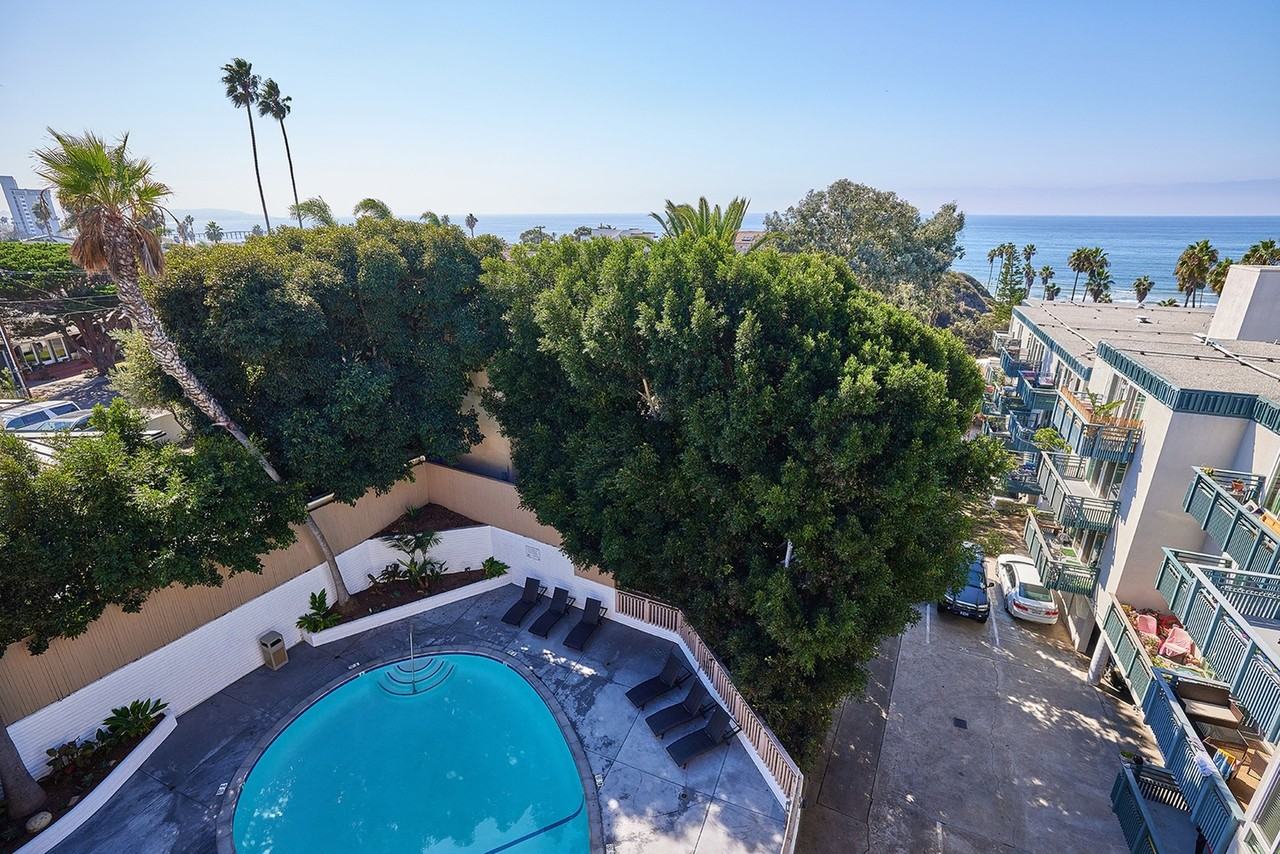 Casa Del Mar - Photo 2 of 21