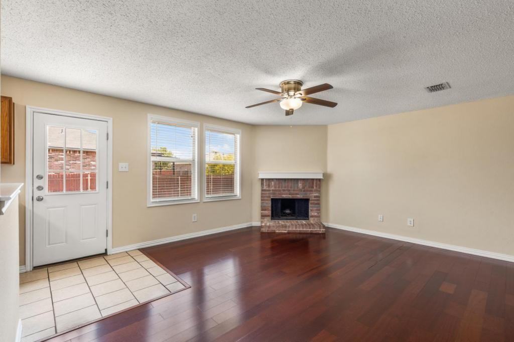 1434 Paint Brush Ct - Photo 3 of 14