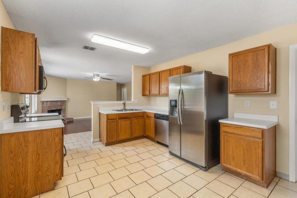 1434 Paint Brush Ct - Photo 4 of 14