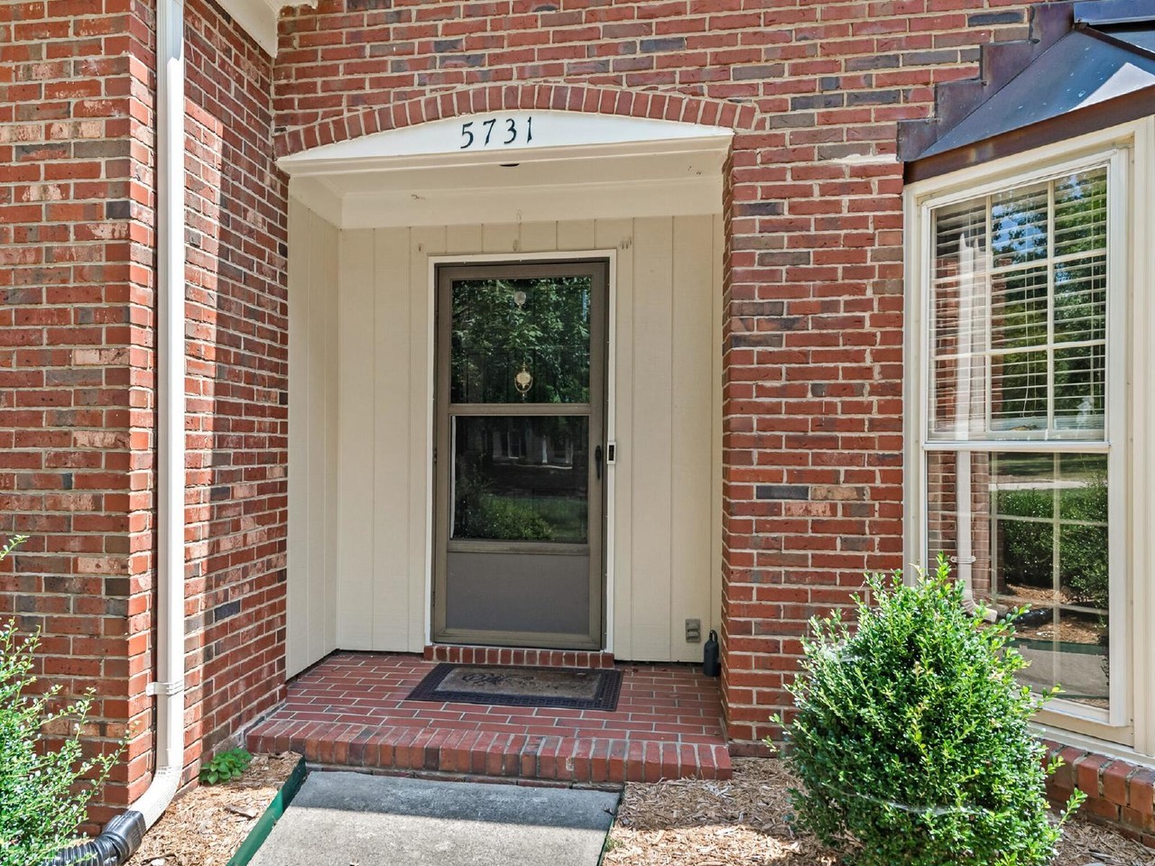 5731 Carmel Station Ave - Photo 2 of 29