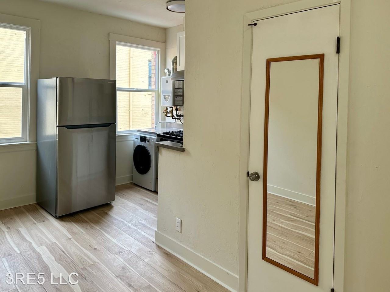 4 Beckett - Photo 2 of 9