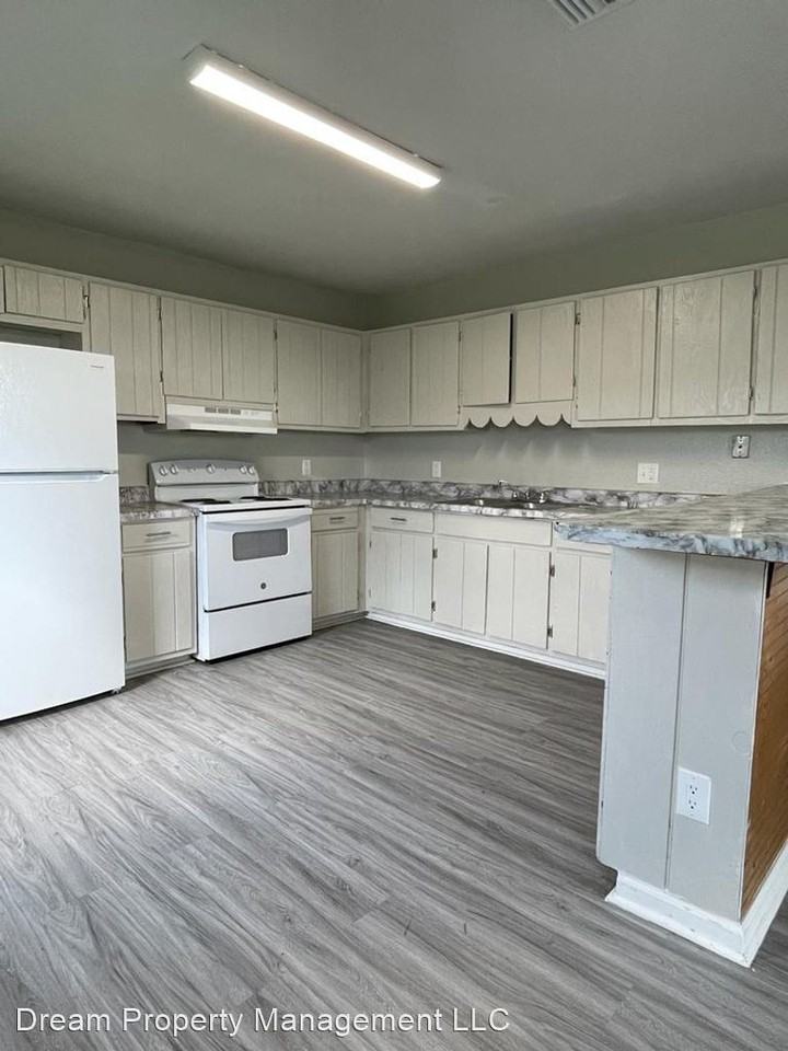 101 Runyon Village - Photo 2 of 7