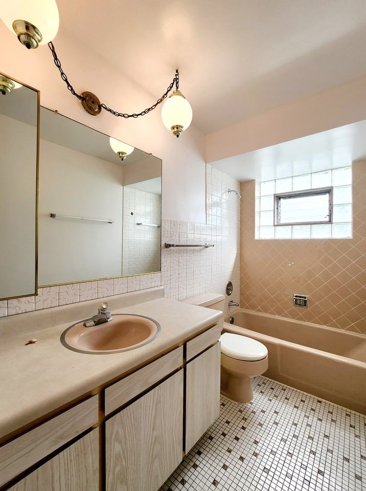 8518 W Gregory St #1S - Photo 2 of 10