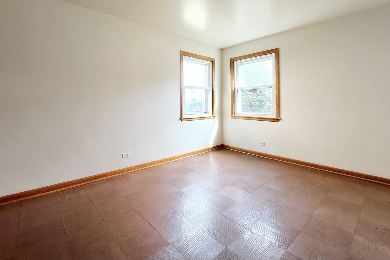 8518 W Gregory St #1S - Photo 3 of 10