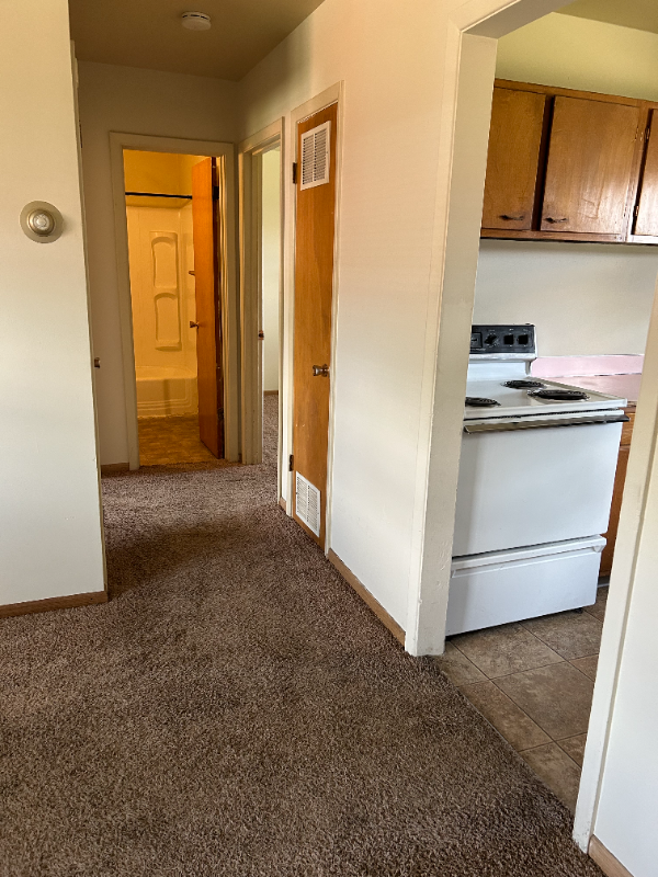 3652 9th Ave N #C - Photo 3 of 8