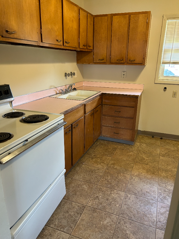 3652 9th Ave N #C - Photo 4 of 8