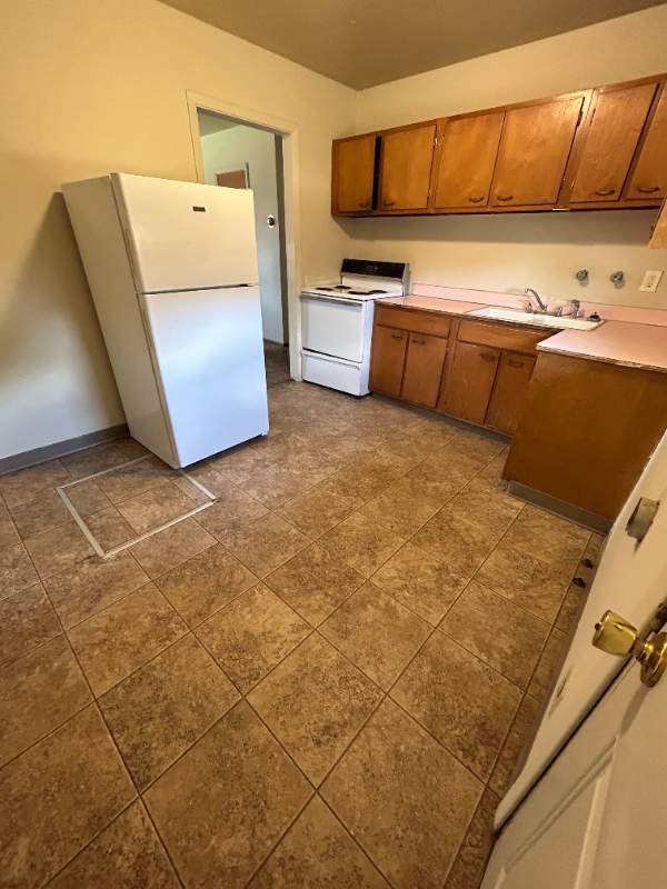 3652 9th Ave N #C - Photo 5 of 8