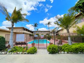 627 N Vine Ave - Photo 1 of 1