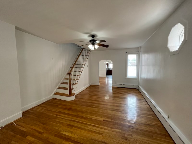 1202 Maple St - Photo 3 of 18