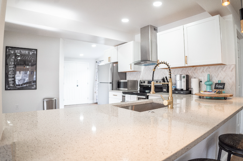 3720 Taft Ave - Photo 4 of 50