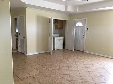 3804 W Zelma St #2 - Photo 3 of 5