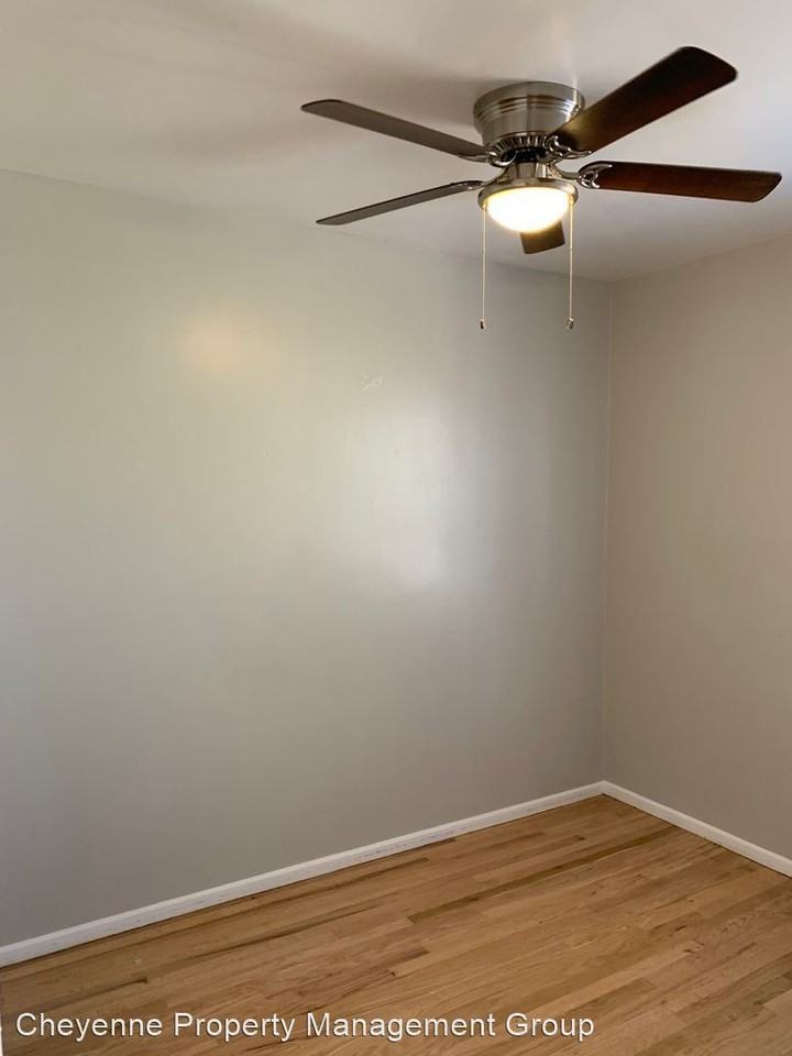 1708 Logan Ave - Photo 3 of 7