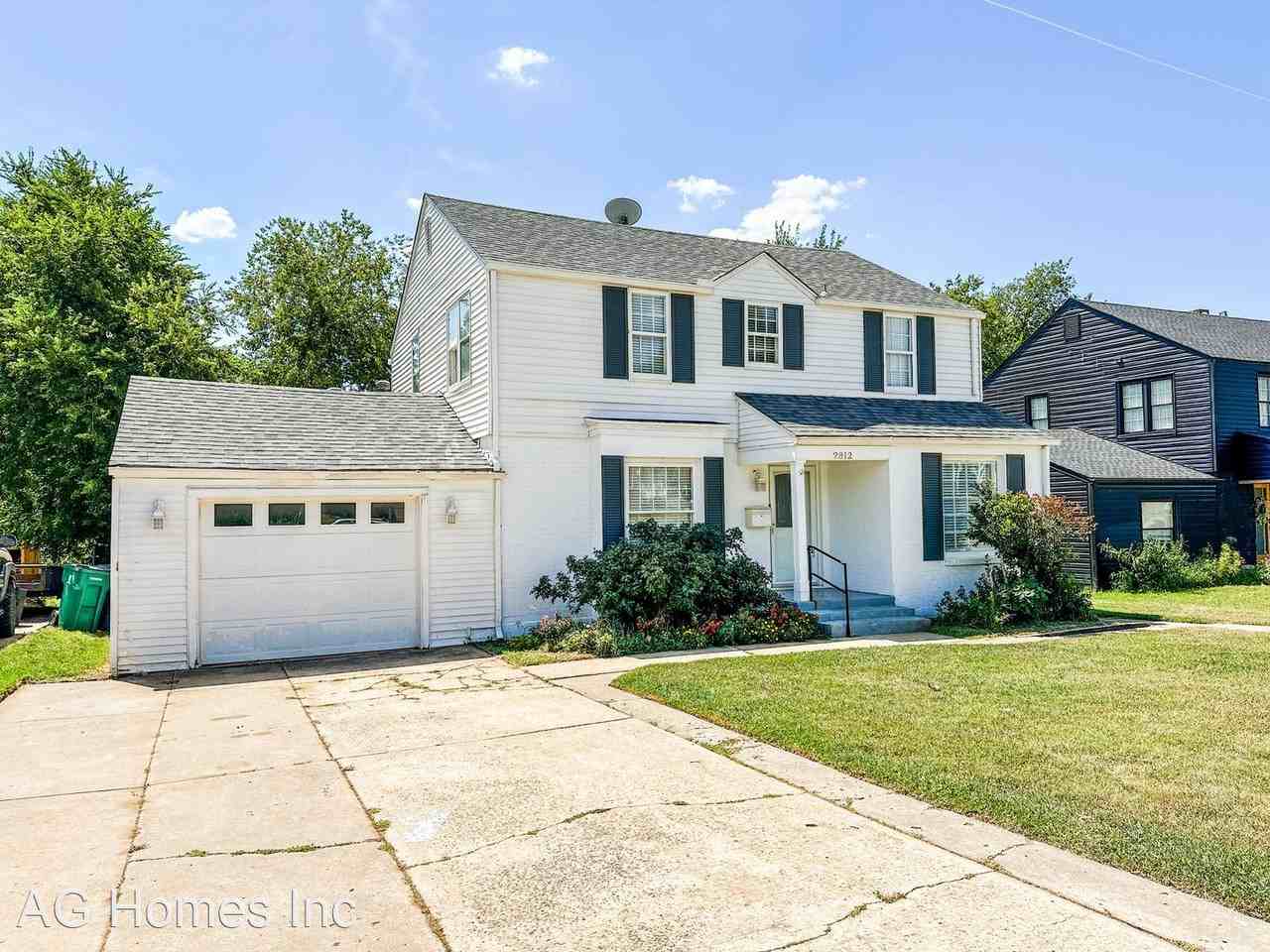 2812 Nw 43rd St - Photo 2 of 50