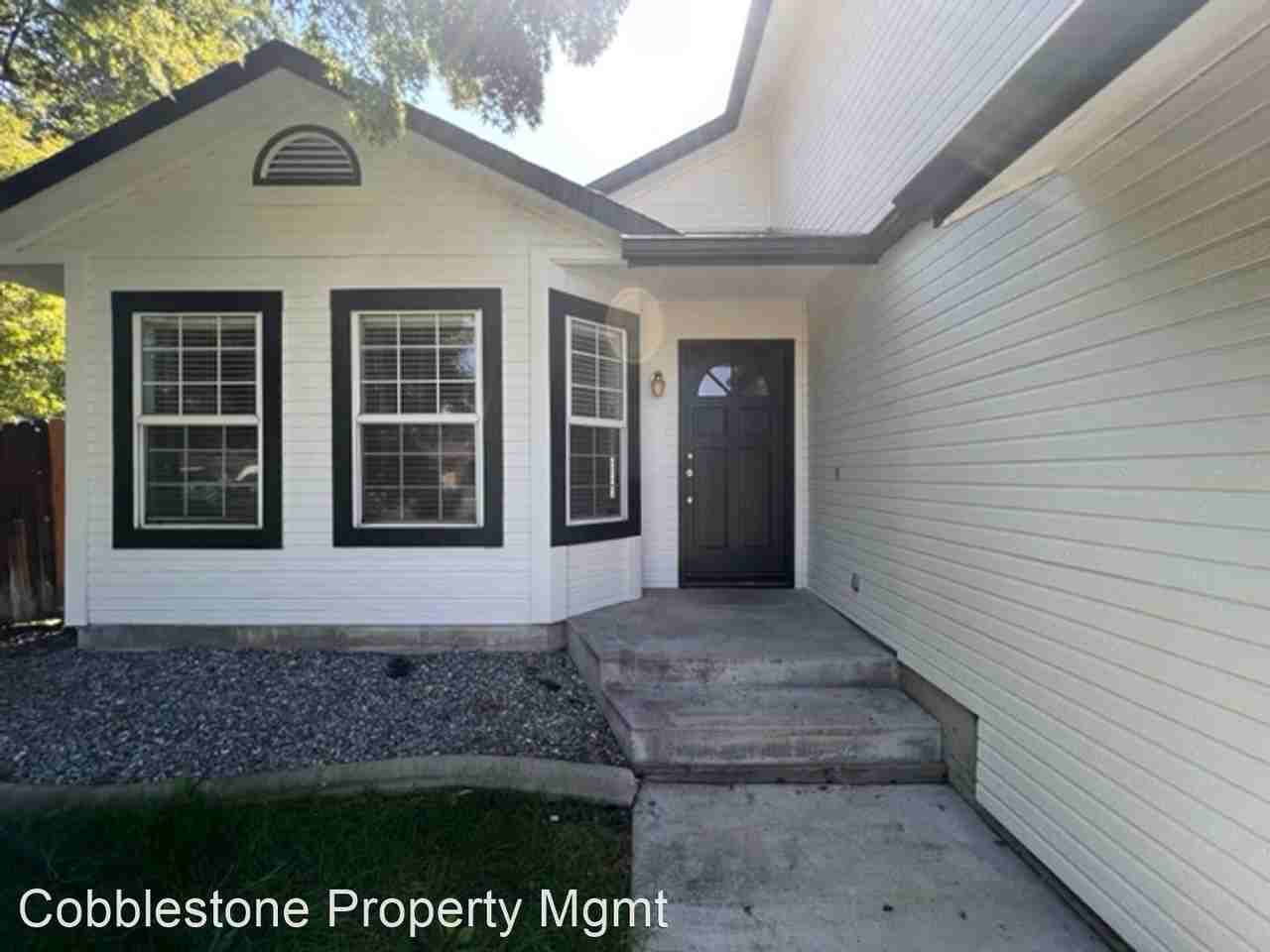 9909 W Landmark St - Photo 2 of 26