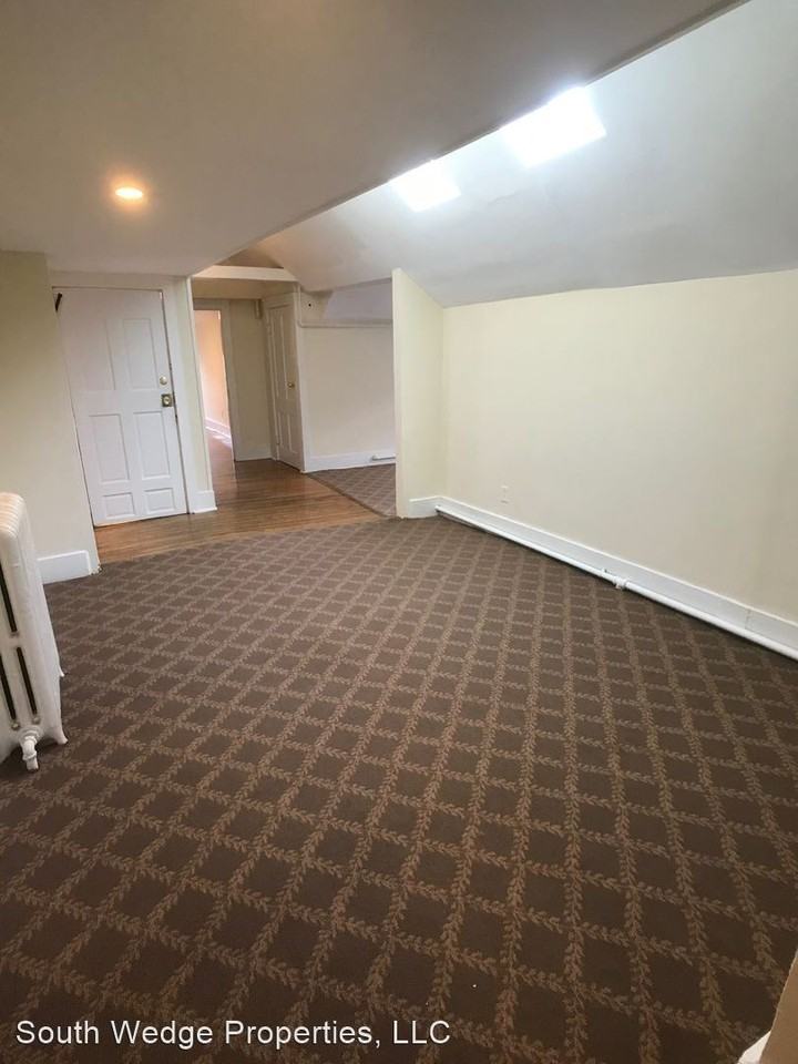 995 Monroe Avenue - Photo 3 of 20