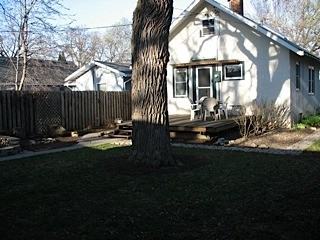 4924 Nokomis Ave - Photo 3 of 13