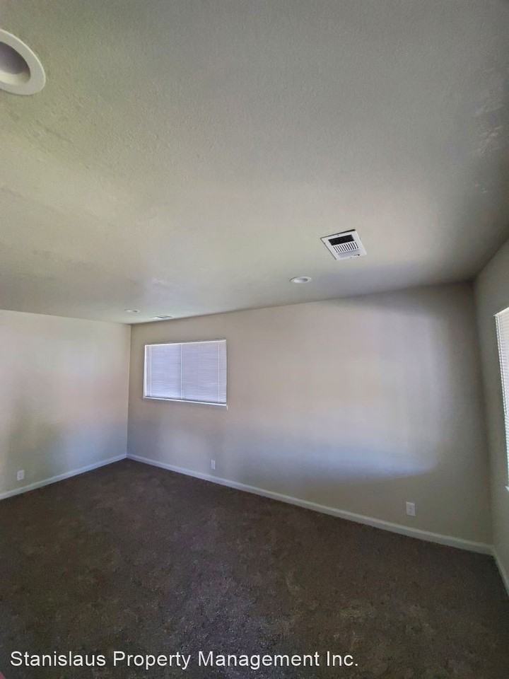 2724 Mcadoo Ave - Photo 3 of 17