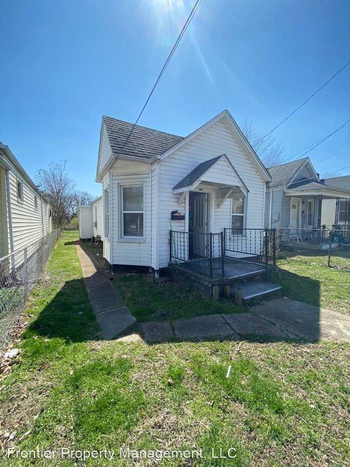 6852 Southwest Ave - Photo 3 of 19
