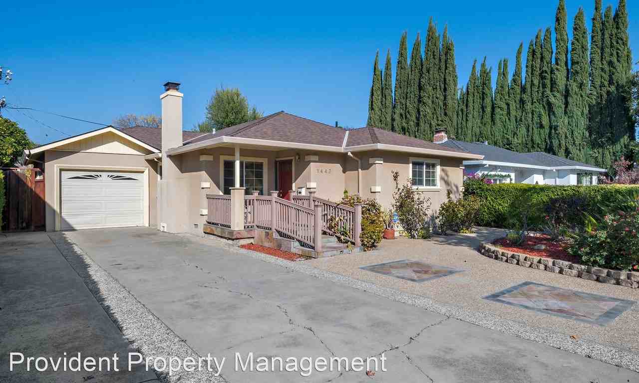 1443 Blackstone Ave - Photo 2 of 20