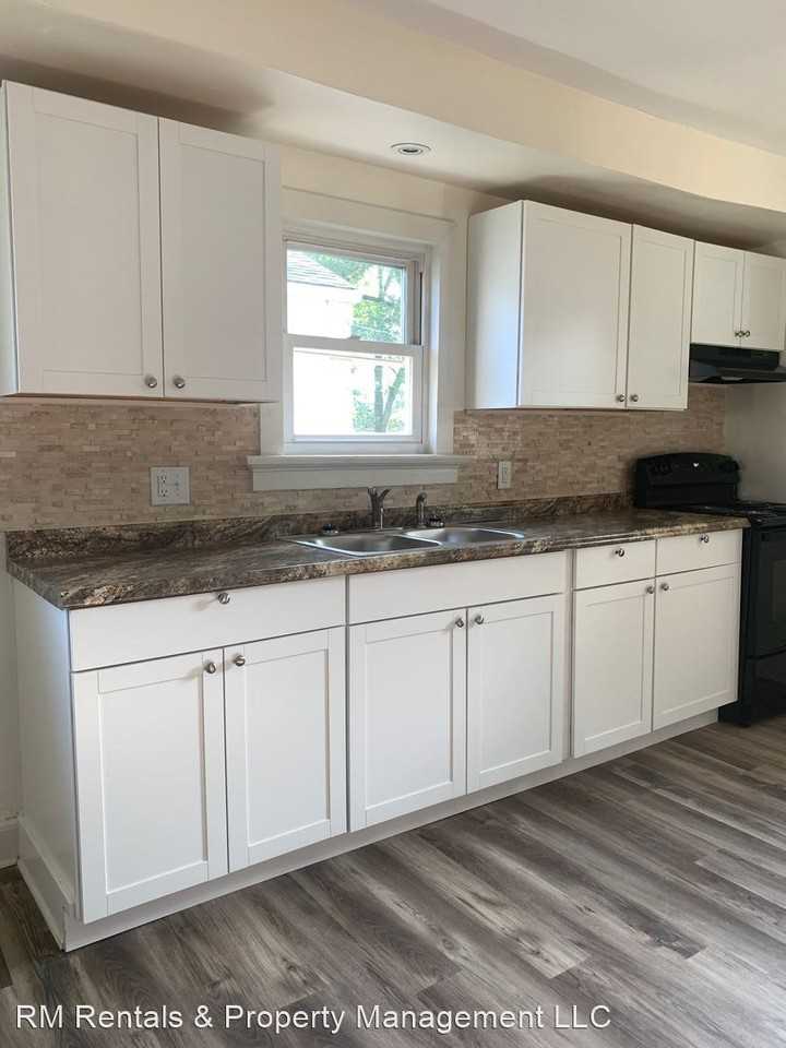 2934 Lillie St - Photo 3 of 23